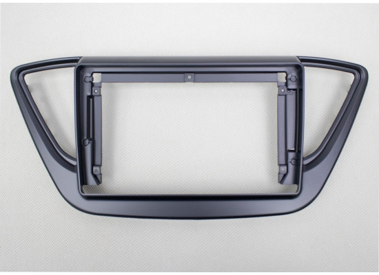 BRAIM рамка Hyundai Solaris / 2017-2020 / 9 дюйм (чёрная матовая)